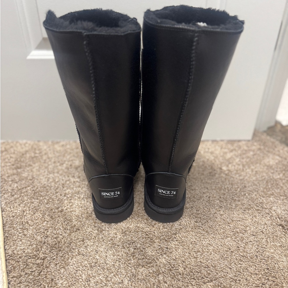 Uggs since 1974 NWT Classic Tall Nappa US 9/ EU 40